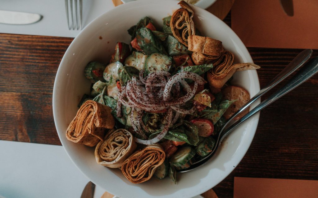 co zjesc w libanie Fattoush​