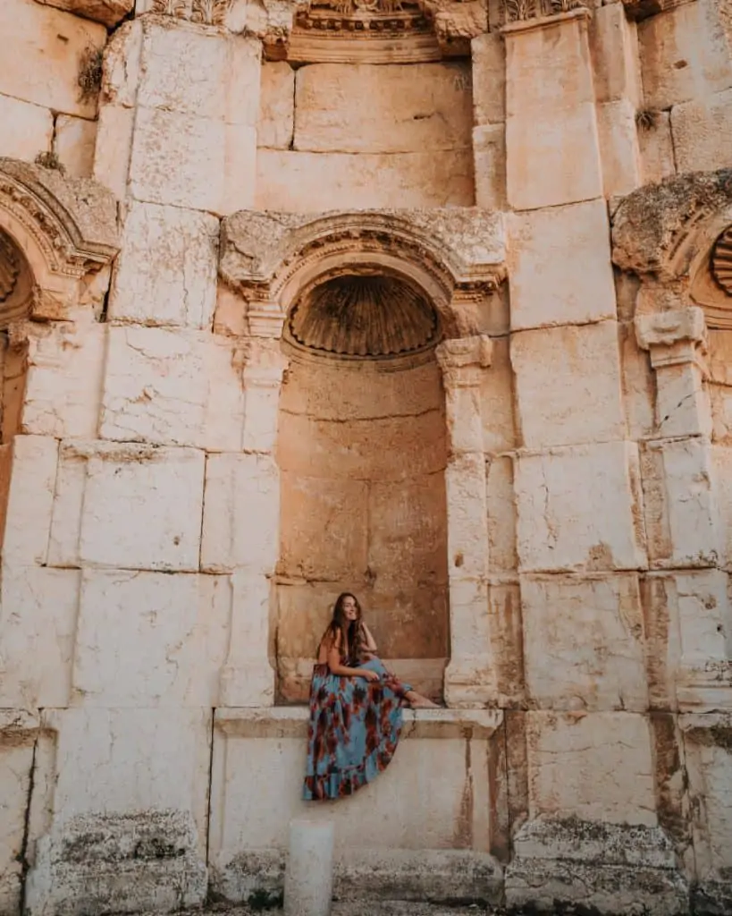 baalbek girl wall