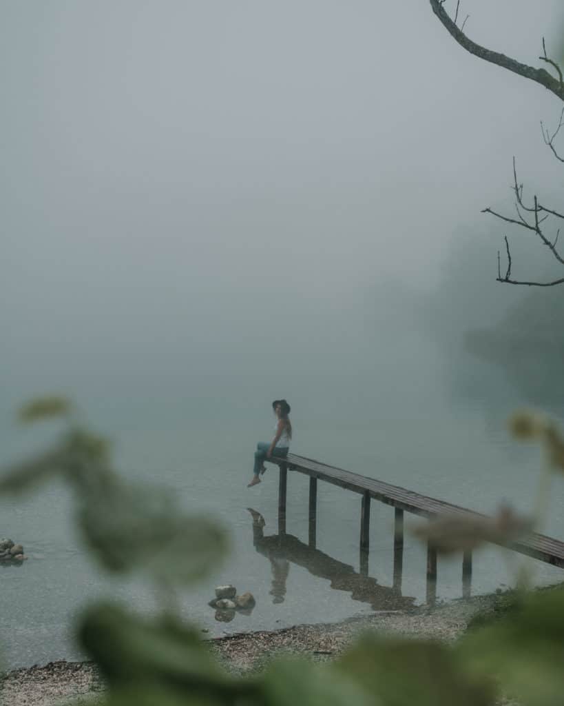 mglisty poranek jezioro bohinj co zobaczyć w słowenii