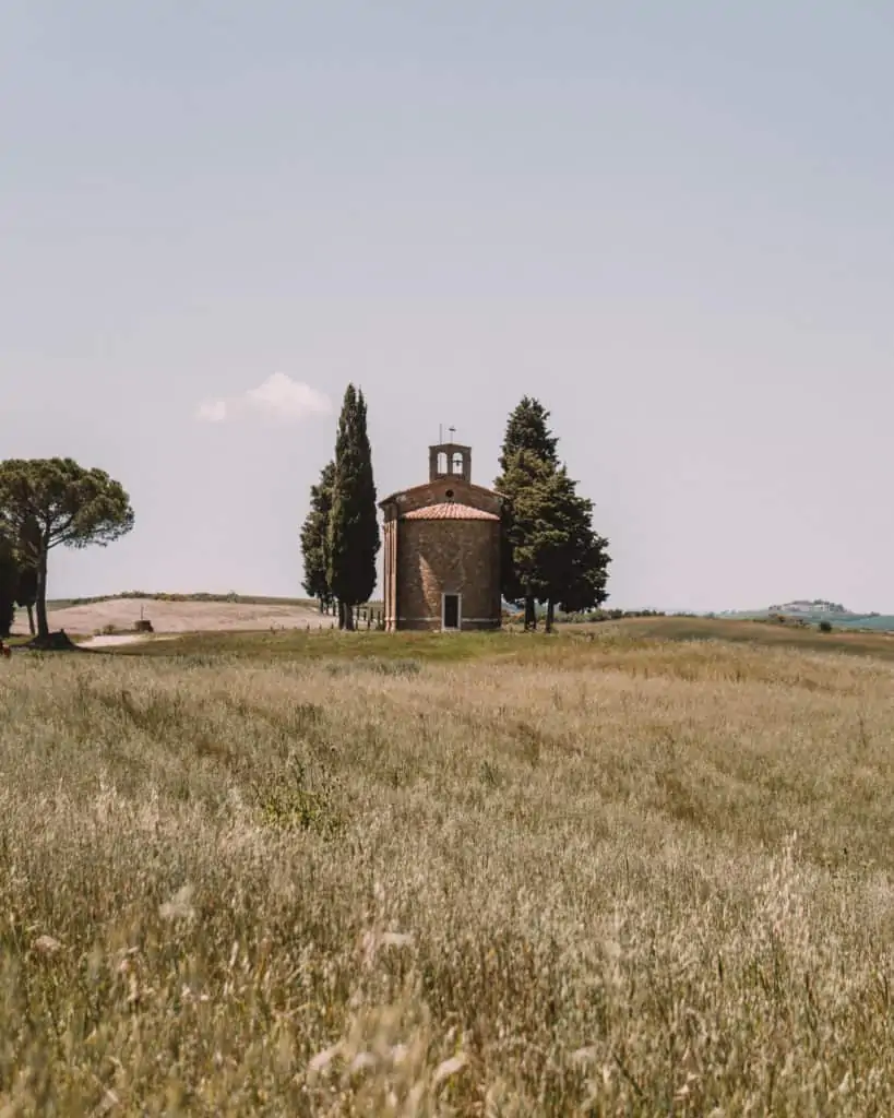 cappella de vitaleta what to see in tuscany and cinque terre itinerary