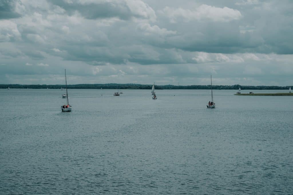 jezioro jachty mazury przewodnik