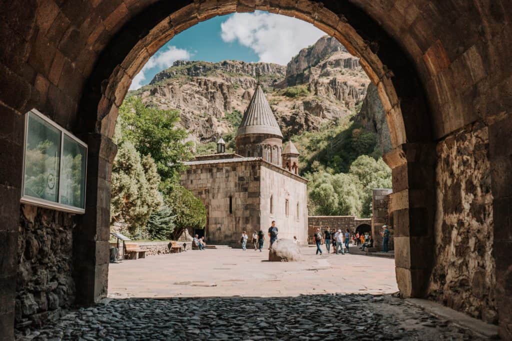 klasztor geghard co zobaczyć w armenii