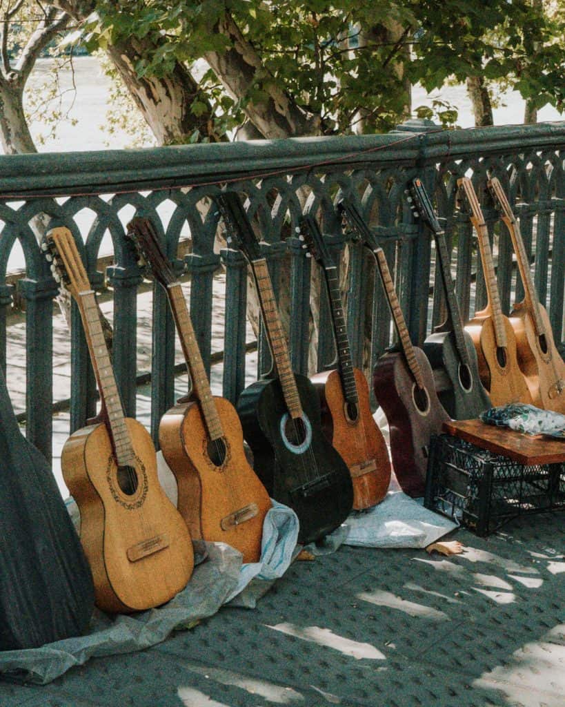gitary pchli targ w tbilisi