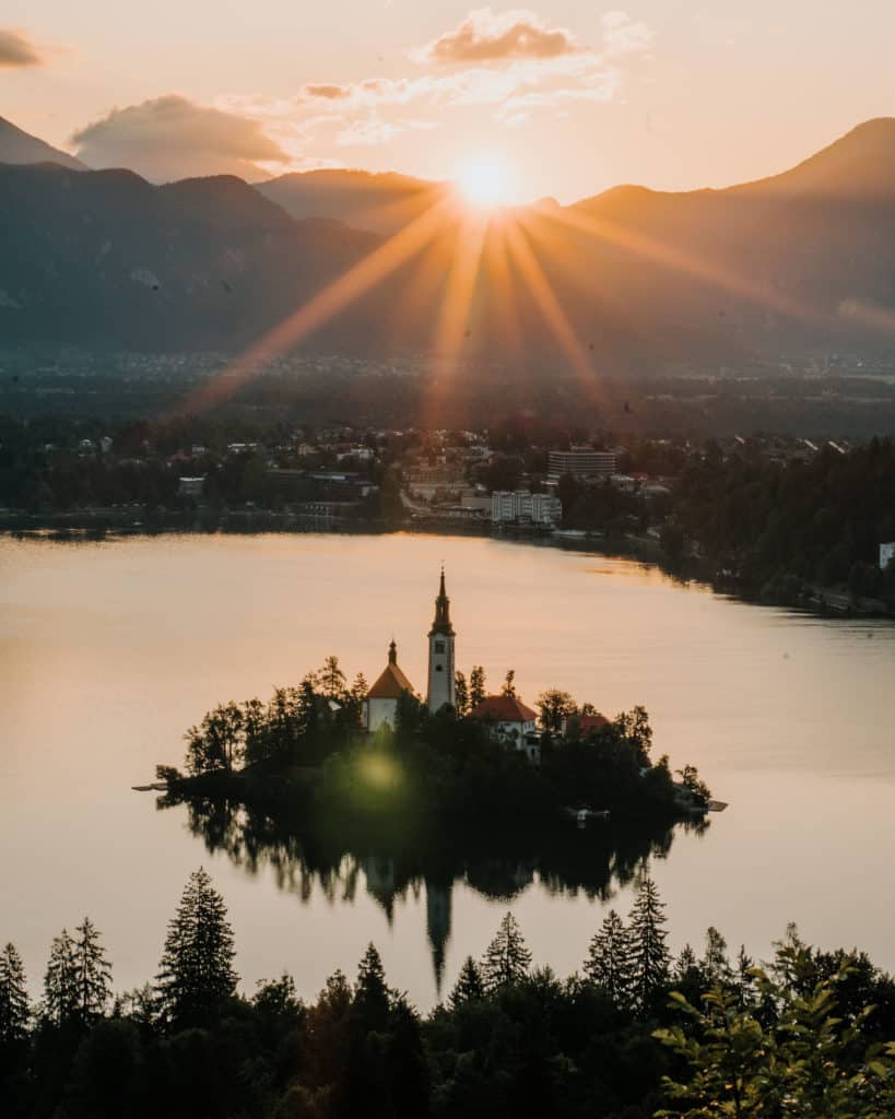 wschód słońca osojnica jezioro bled słowenia