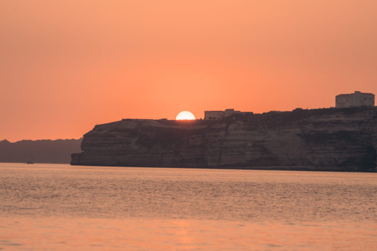 zachód słońca plaże koło Bonifacio Korsyka przewodnik