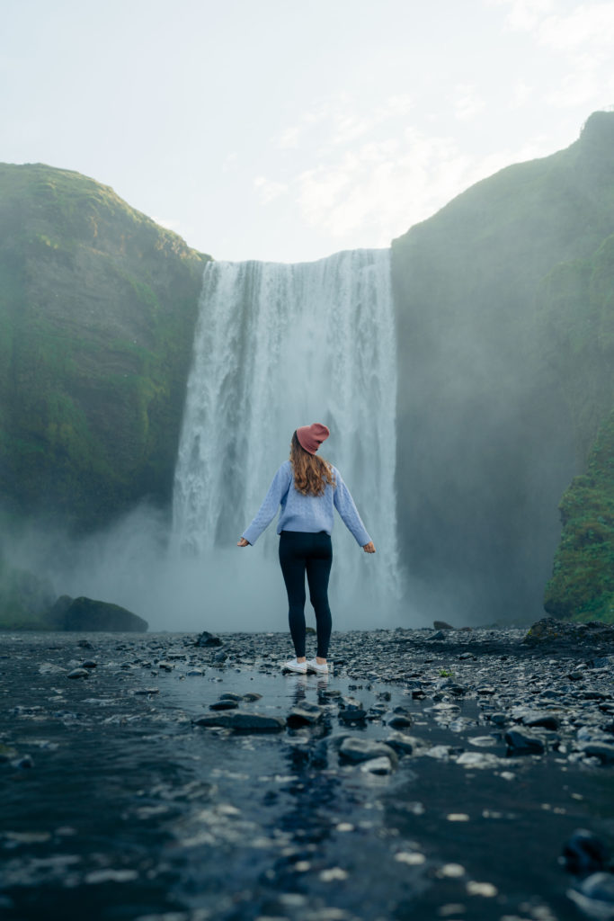 wodospad skogafoss co zobaczyć na islandii, kompleksowy przewodnik po Islandii